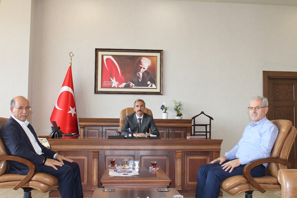 Eğitim Bir Sen Sendikası Yönetiminden Kaymakam Murtaza DAYANÇ'a Hoşgeldin Ziyareti.