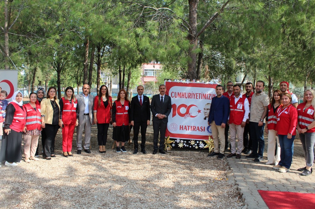 İlçemiz Kaymakamı Murtaza DAYANÇ Kızılay Haftası Etkinliklerine Katıldı.